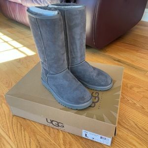 BRAND NEW Classic Tall Uggs